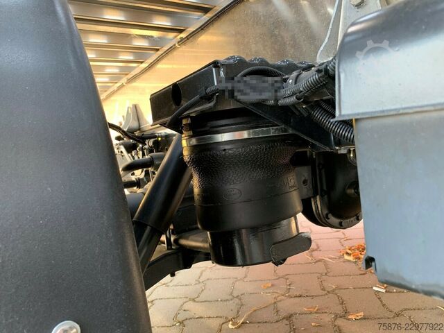 Autotransporter varevogn IVECO Daily Automatic, Alu- Aufbau, Voll- Luft