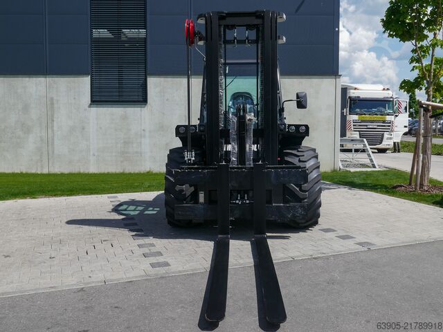 Terränggående gaffeltruck Manitou M 50-4 D