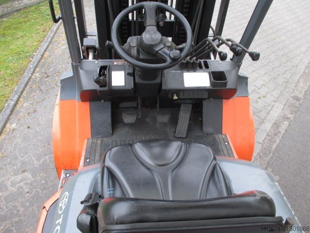 LPG targoncák Toyota 02-7FGA50