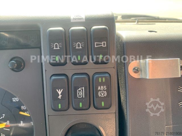 Vrachtwagen met bakwagen MERCEDES-BENZ 917 AF