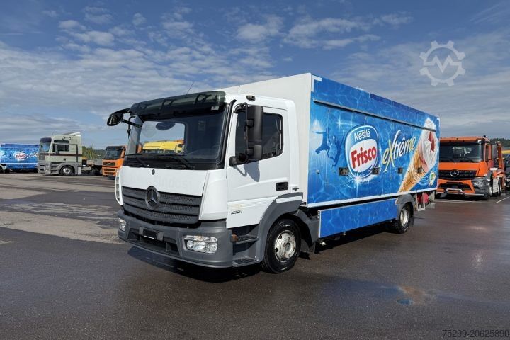 Camión frigorífico Mercedes-Benz Atego 1021 Eiswagen Hebebühne / Swiss-Vehicle