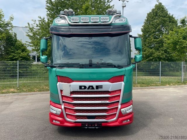 Τυπική μονάδα τράκτορα DAF FT XF 530 NGD PXP 4x4