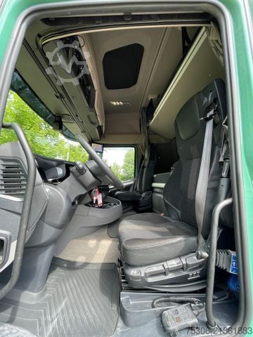 Τυπική μονάδα τράκτορα DAF FT XF 530 NGD PXP 4x4