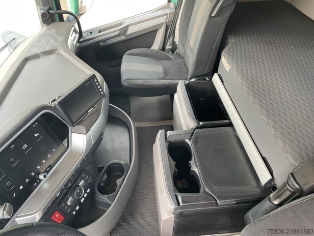 Τυπική μονάδα τράκτορα DAF FT XF 530 NGD PXP 4x4