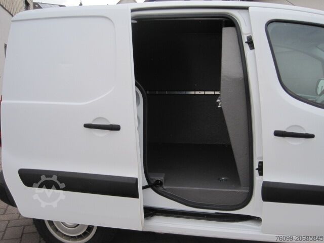 Vans especialmente convertidas Peugeot Partner HDI Hygieneausbau 3-Sitzer M+S