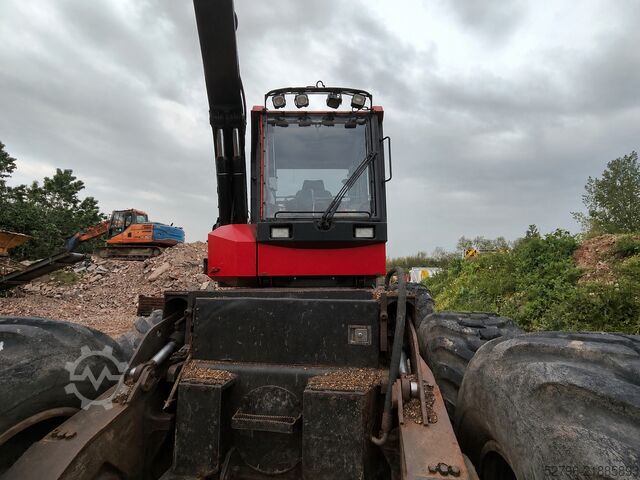 Moissonneuse-batteuse avec tête de récolte Komatsu 941.1