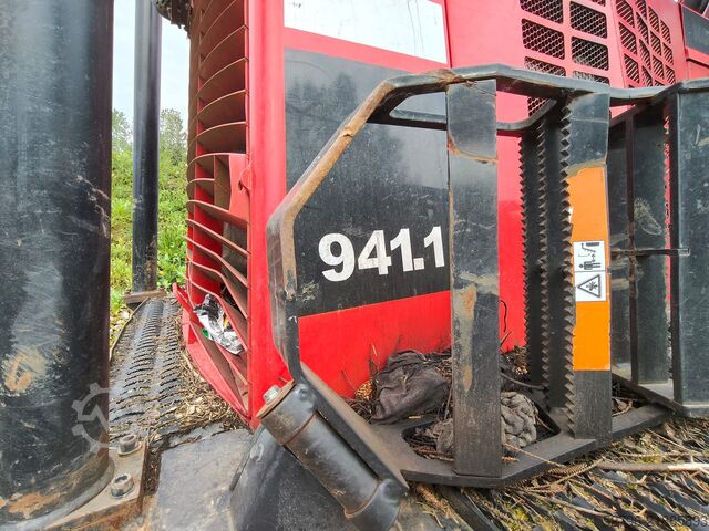 Moissonneuse-batteuse avec tête de récolte Komatsu 941.1
