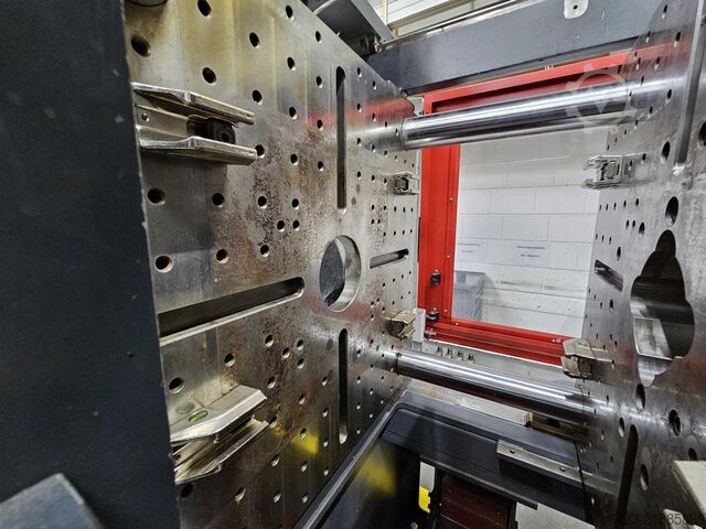 Spritzgießmaschine FERROMATIK MILACRON Elektra 180-2F