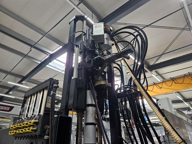 μηχανή χύτευσης με έγχυση DEMAG ergotech 200-610h/120v