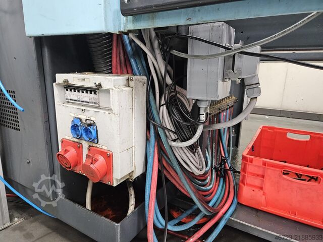 μηχανή χύτευσης με έγχυση DEMAG ergotech 200-610h/120v