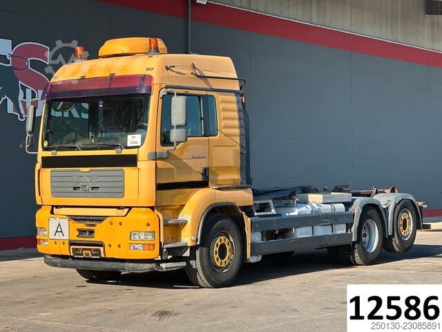 Haakarm vrachtwagen MAN TGA 26.480 6x2-2 BL VDL S-21 Schubarm AK