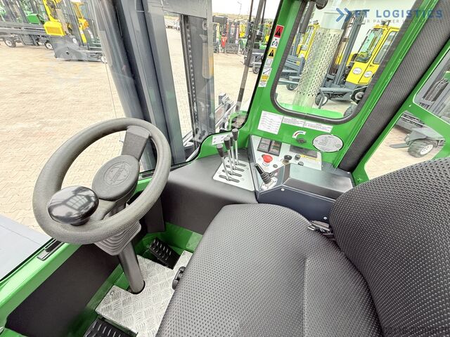 Carrello elevatore a quattro direzioni Combilift C4500 DIESEL DUPLEX WIDE FORK POSITIONER