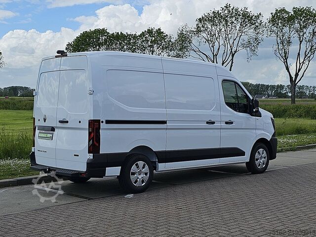 Station wagon con tetto alto RENAULT MASTER L2H2 87kWh 404K WLTP