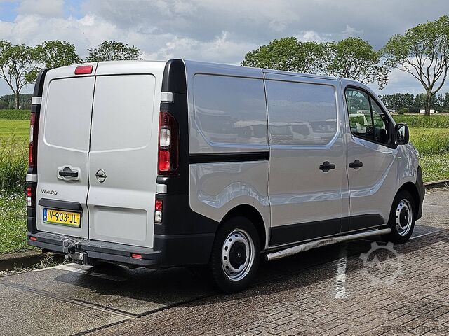 Station wagon con tetto alto OPEL VIVARO 1.6