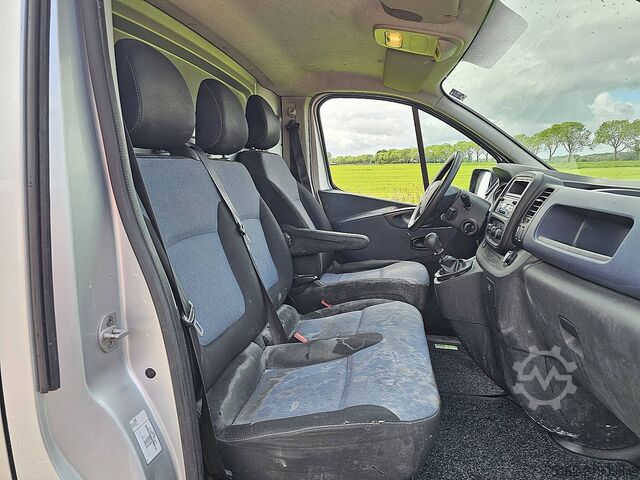 Station wagon con tetto alto OPEL VIVARO 1.6