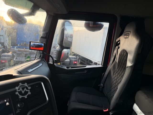 Standardní tahač IVECO Stralis S-WAY AS440S48T/P Standklima Retarder