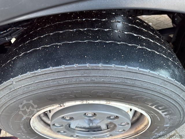 Standardní tahač IVECO Stralis S-WAY AS440S48T/P Standklima Retarder