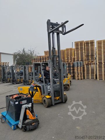 Elektrisk – 4 hjul Jungheinrich EFG320 no battery ( 3 st paket )