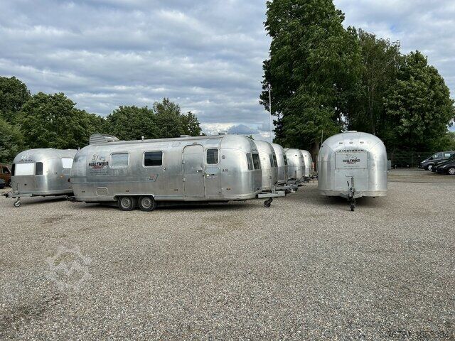 Salgstrailer Airstream Land Yacht Overlander Catering + Foodtrailer