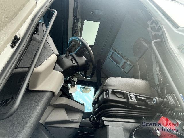 Gevaarlijke stoffen vrachtwagen Scania S 560 A4x2NB RETARDER SUPER! HYDRO ADR VECTO 3