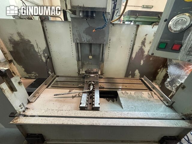 Vertikala Fleroperationsmaskiner HAAS TM1