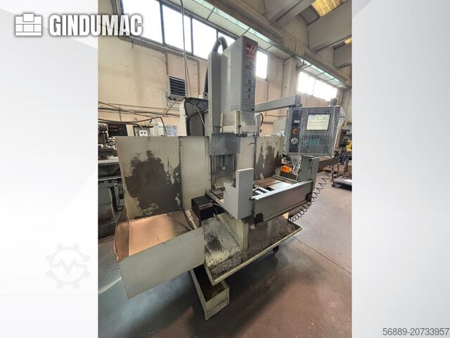 Vertikala Fleroperationsmaskiner HAAS TM1