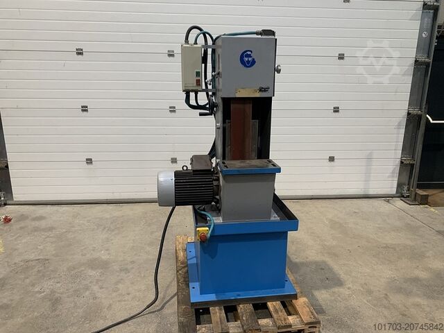 Lixadeira de cinta vertical TMUA 