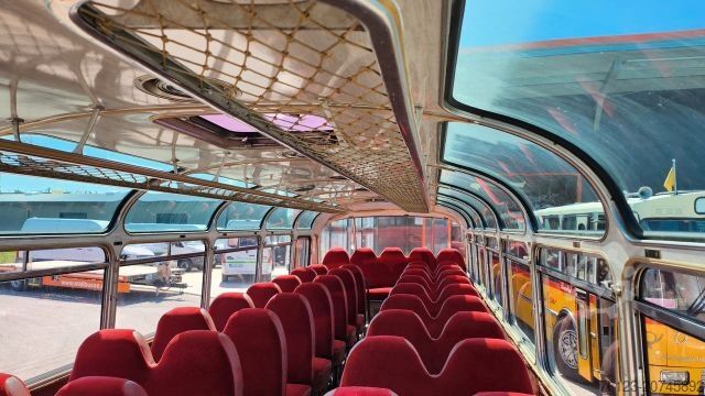 Távolsági autóbusz SETRA Kässbohrer Setra S 11