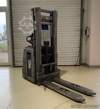 Pallet Stackers Still EXV14I Initalhub Triplex