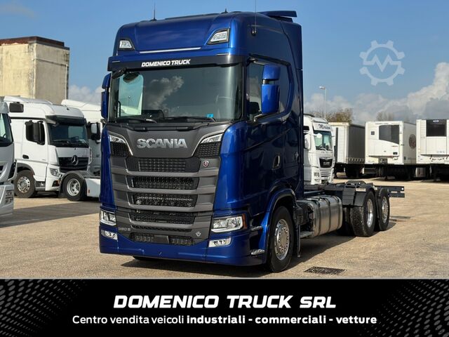 Standard tractor unit SCANIA 590 S V8 6X2