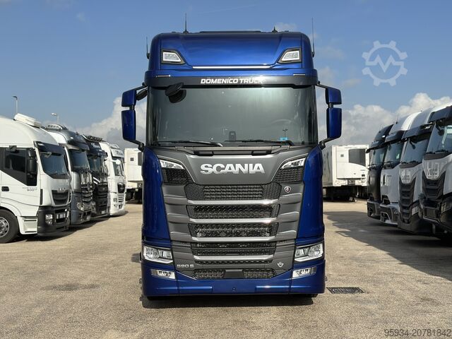 Standard tractor unit SCANIA 590 S V8 6X2