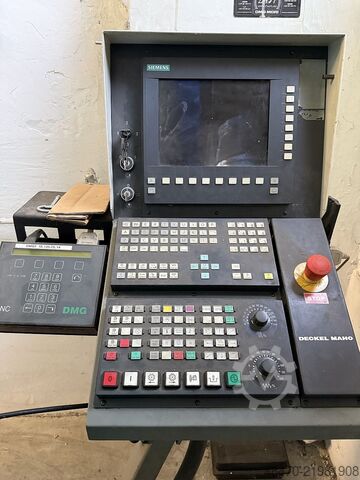 Függőleges megmunkáló központ Deckel Maho DMC63V