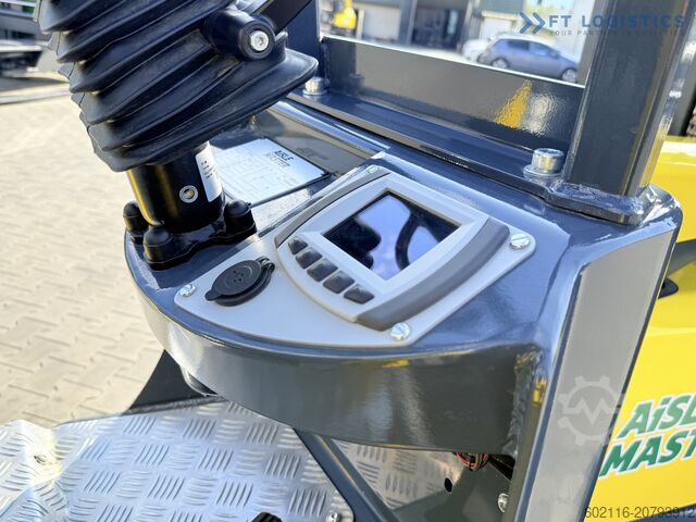 Smalgangsgaffeltruck Combilift AISLE MASTER TRIPLEX 8500 FREE LIFT TOP1