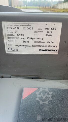 Κάθετοι συλλέκτες παραγγελιών Jungheinrich EKM 202