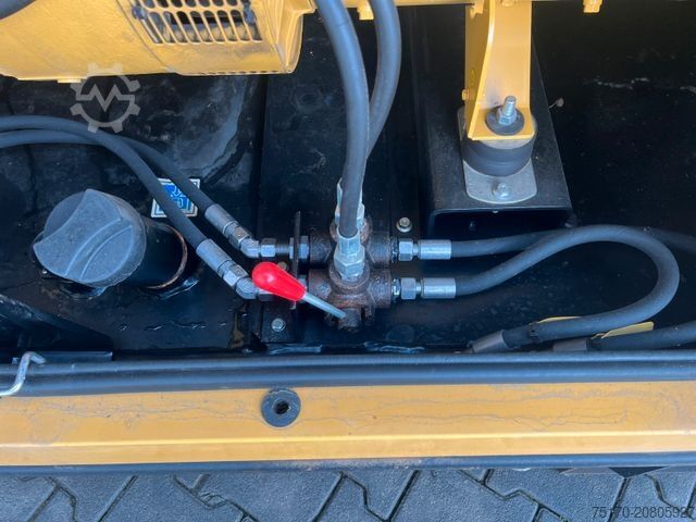 Other CATERPILLAR DE65E3 / Stromerzeuger / 60KVA / 2017 / 17.917h