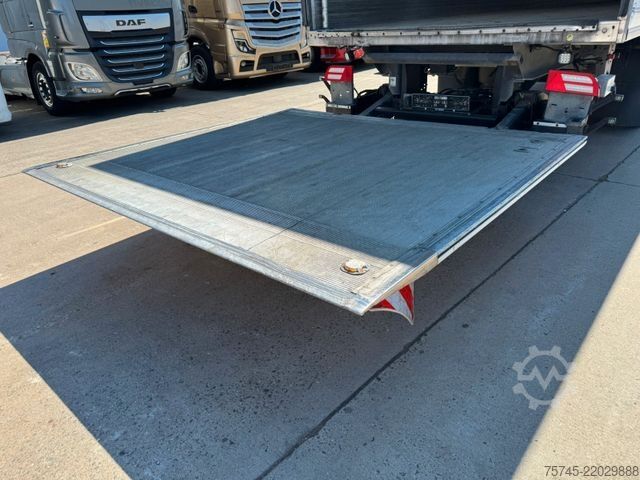 Semirremolque frigorífico WEB-TRAILER TKS 18 * KÜHLKOFFER * CARRIER VECTOR 1350 * SAF