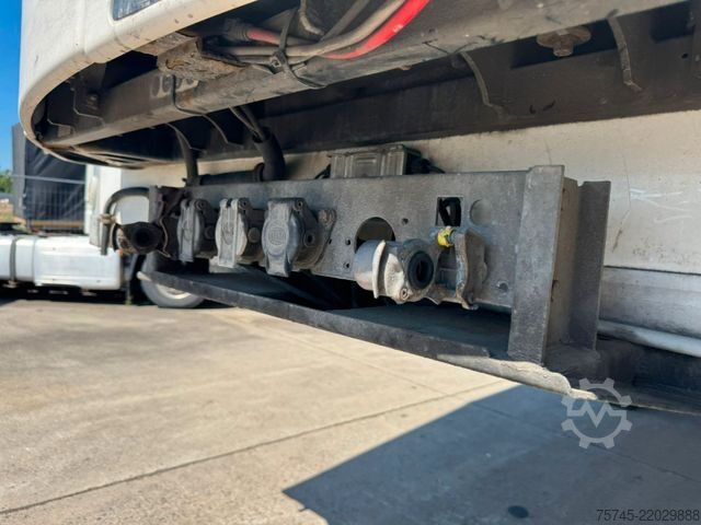 Semirremolque frigorífico WEB-TRAILER TKS 18 * KÜHLKOFFER * CARRIER VECTOR 1350 * SAF