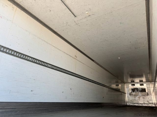 Semirremolque frigorífico WEB-TRAILER TKS 18 * KÜHLKOFFER * CARRIER VECTOR 1350 * SAF