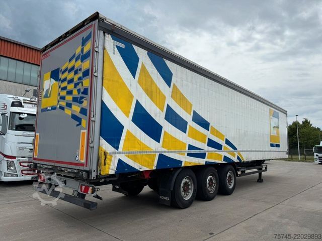 Italos félpótkocsi KÖGEL SN 24 **GETRÄNKE*SAF*LIFT*SCHNELLADESYSTEM*