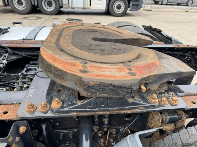 Cap tractor voluminos MAN TGX 18.440 * VOLUMEN * 2 X TANK * RETARDER *