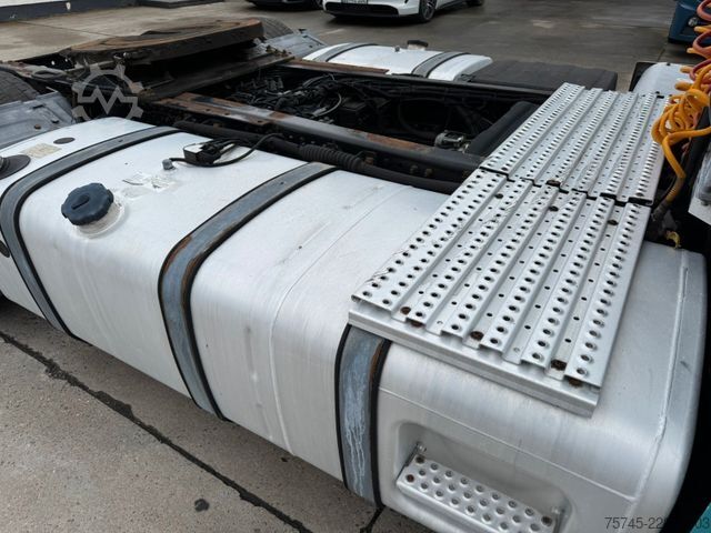 Cap tractor voluminos MAN TGX 18.440 * VOLUMEN * 2 X TANK * RETARDER *