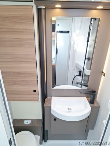 Halvintegreret autocamper BÜRSTNER B66 TD 690 Hubbett*Leder Stone*Halbjahreswagen*