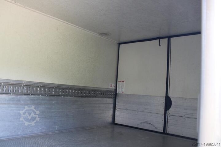Soğutucu kasa panelvan MERCEDES-BENZ Sprinter 515 TK Kiesling Tür R + L, -10°C