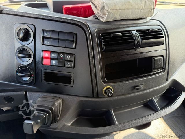 Vrachtwagen met bakwagen MERCEDES-BENZ ATEGO 816 L Koffer 4,60 m Türen AHK*EURO 6 D