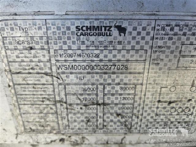Semiremorcă deschisă cu prelată Schmitz Cargobull Semitrailer Curtainsider Mega