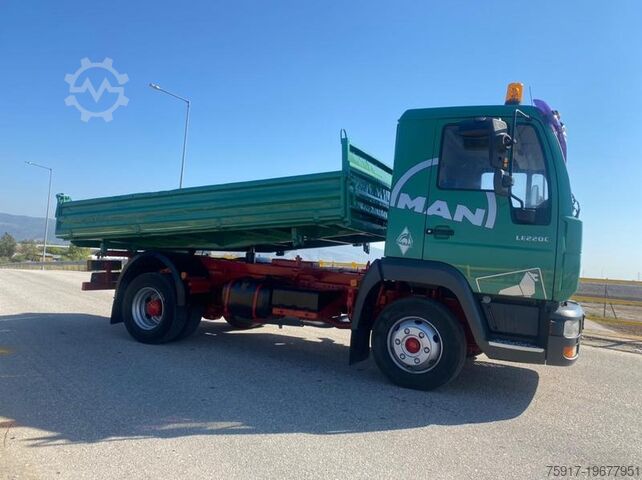 Driezijdige kipper bestelwagen MAN LE-C 8.220 7.5t AHK Maul Diff Sperre