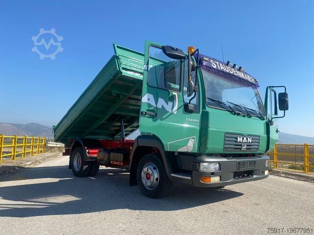 Driezijdige kipper bestelwagen MAN LE-C 8.220 7.5t AHK Maul Diff Sperre