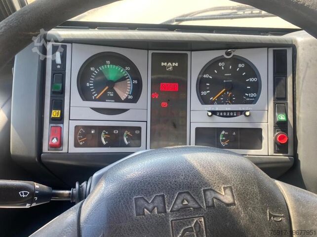 Driezijdige kipper bestelwagen MAN LE-C 8.220 7.5t AHK Maul Diff Sperre