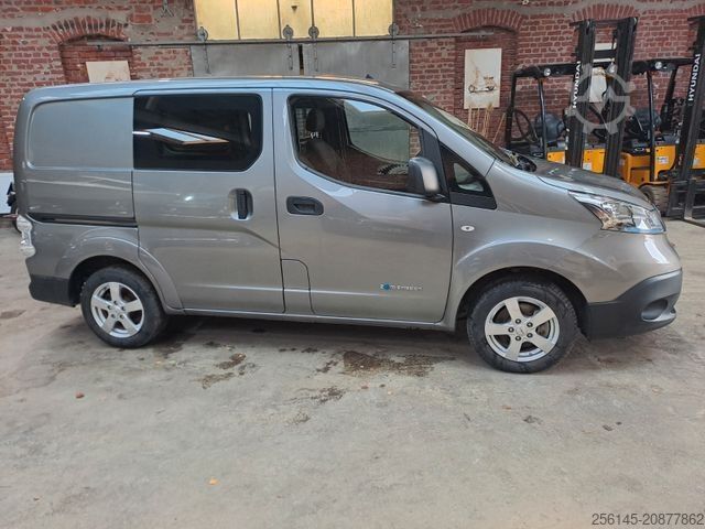 Dobozos furgon NISSAN e-NV200 TüvNeu Sitzh. Kamera AHK Klima 40kWh