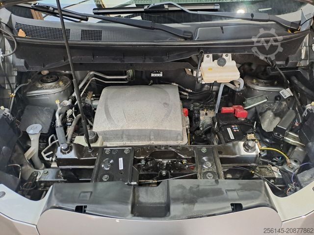 Dobozos furgon NISSAN e-NV200 TüvNeu Sitzh. Kamera AHK Klima 40kWh